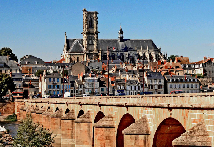 la loire a nevers
